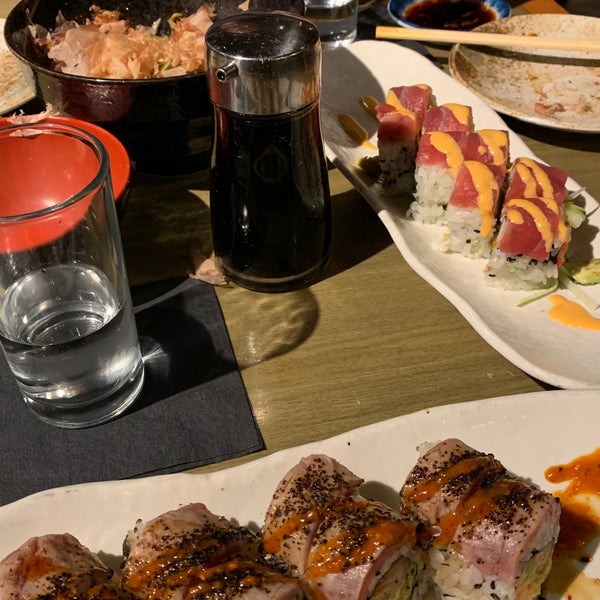 Foto diambil di Dragonfly Sushi &amp; Sake Co oleh Zane S. pada 11/18/2018