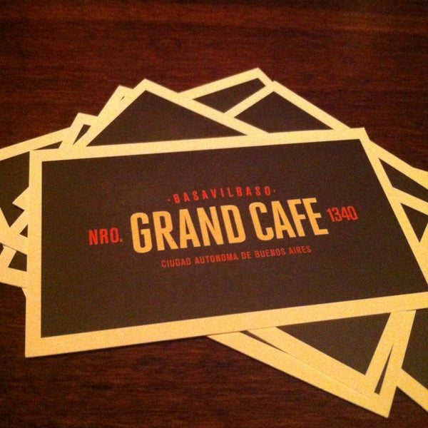 Foto tirada no(a) Grand Café por Mike V. em 1/26/2013