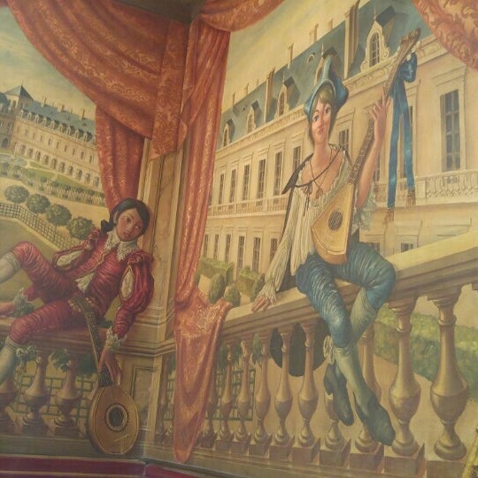 รูปภาพถ่ายที่ Théâtre du Palais-Royal โดย Pedro H. เมื่อ 5/14/2016