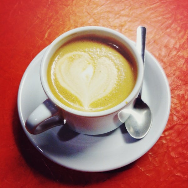 2/28/2014にRyan N.がMokah Coffee &amp; Teaで撮った写真