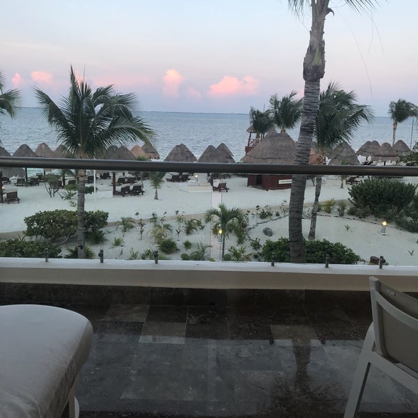 Foto scattata a The Beloved Hotel Playa Mujeres da Amy T. il 9/7/2018