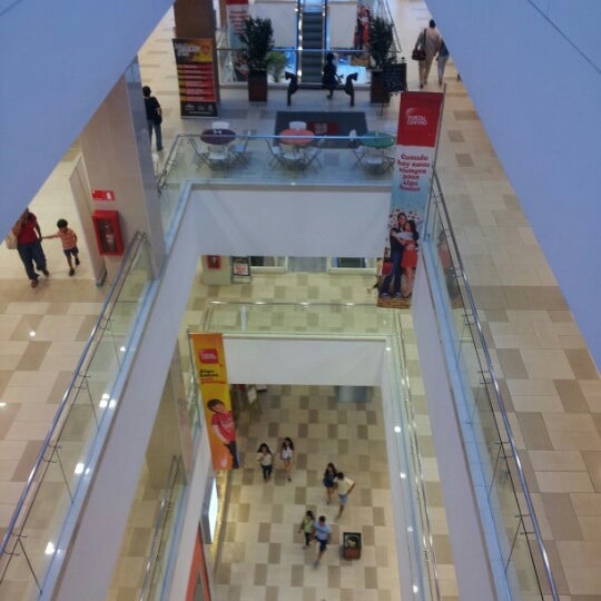 Photo taken at Mall Portal Centro by Leonel F. on 2/8/2013