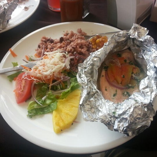1/18/2013 tarihinde Steven A.ziyaretçi tarafından Restaurante Malanga Fusión Caribe'de çekilen fotoğraf