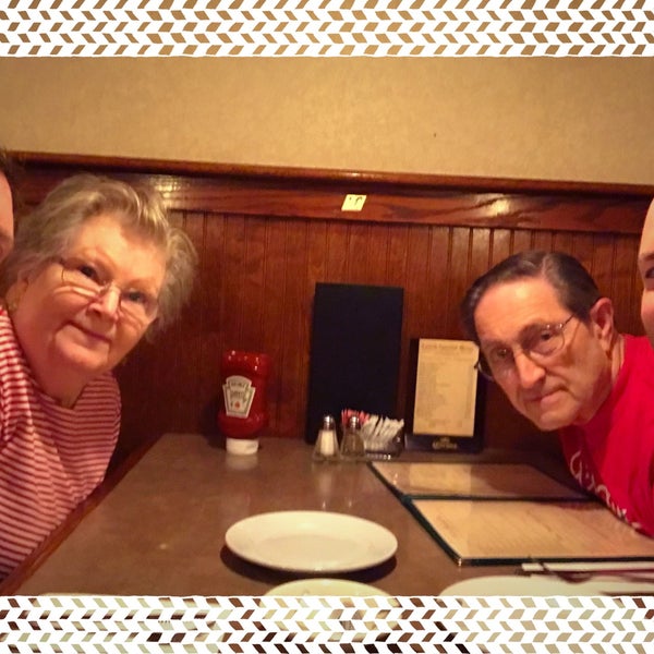 Gino's Pizza Cafe Holmesburg 7326 Frankford Ave