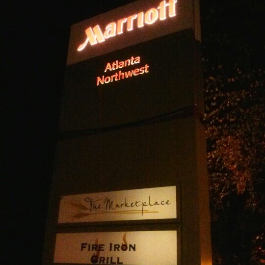 Foto tirada no(a) Atlanta Marriott Northwest por DjYard Y. em 11/23/2012