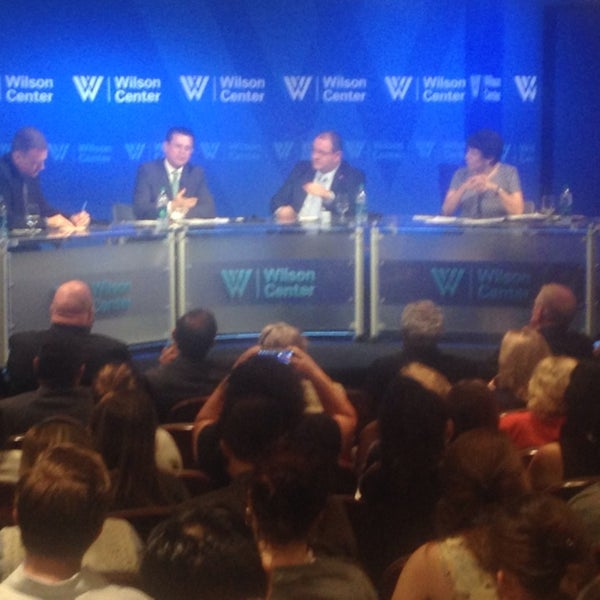 Снимок сделан в The Wilson Center пользователем Mike B. 7/24/2014