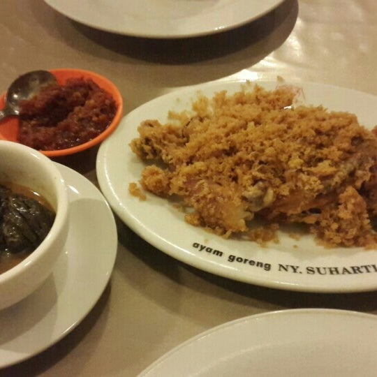 Photos A Rm Ayam Goreng Ny Suharti 21 Conseils De 925 Visiteurs