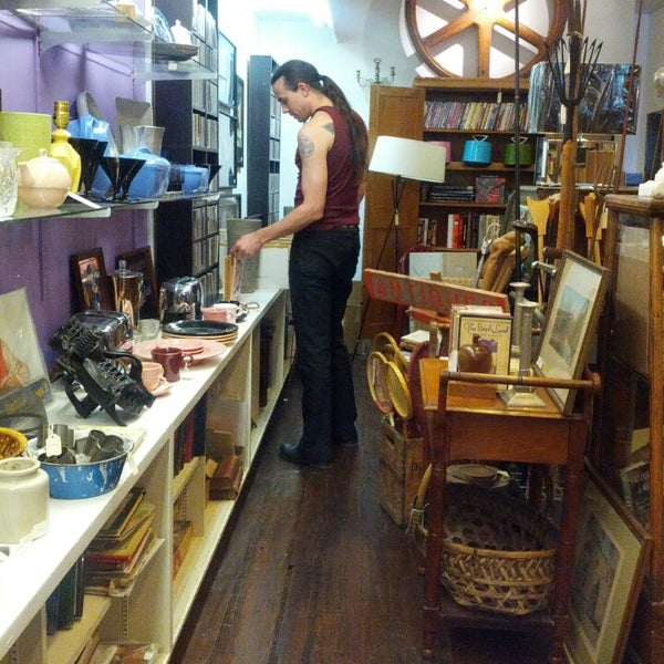 Antiques on the Square Downtown Marietta 269 visitors