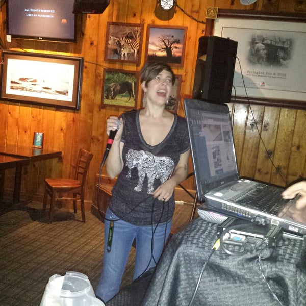 11/10/2014 tarihinde Perry K.ziyaretçi tarafından Springbok Bar &amp; Grill'de çekilen fotoğraf