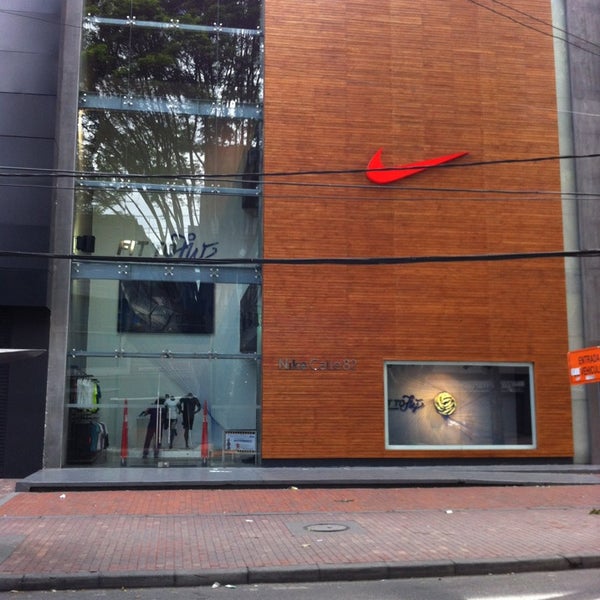 subtítulo Autorizar Cosquillas Fotos en Nike Store - Tienda de artículos deportivos en Bogotá
