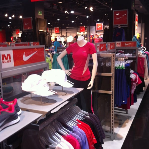 Спортлайн севастополь. Спортлайн Мытищи. Хасавюрт магазин одежды спортлайн.