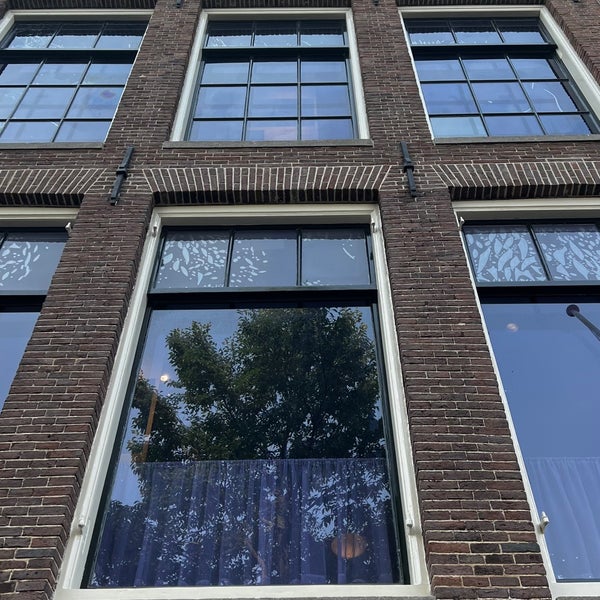 Foto tirada no(a) Casa de Anne Frank por Nim P. em 7/9/2023