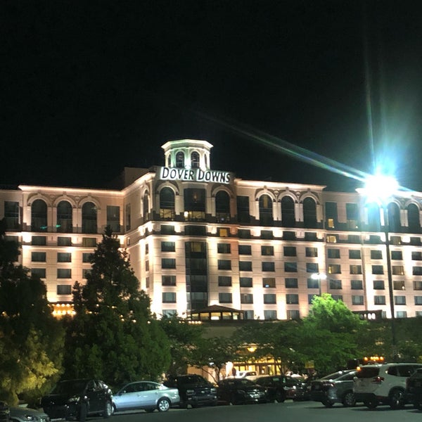 Foto diambil di Bally&#39;s Dover Casino Resort oleh Kirk pada 5/26/2019