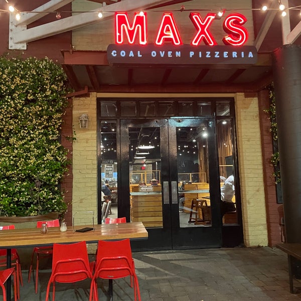 Photo taken at Max&#39;s Coal Oven Pizzeria by Mr.Max on 5/1/2021