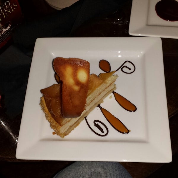 Foto tomada en Crave Dessert Bar  por Chef Gillian H. el 12/20/2014