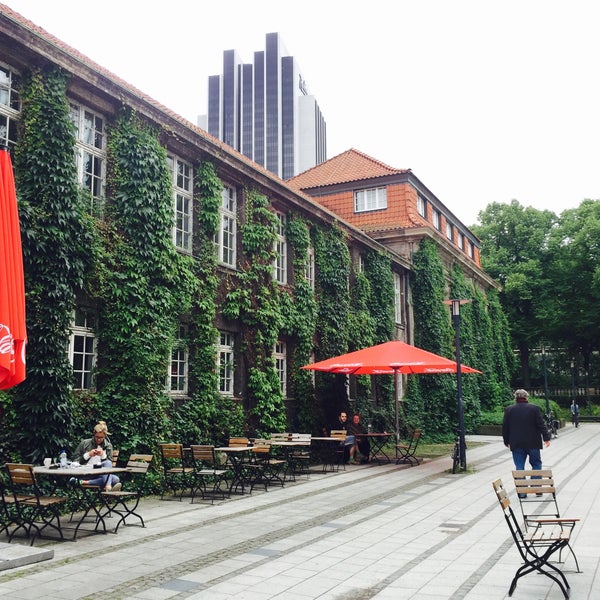 Photo taken at Universität Hamburg by Rafa L. on 7/9/2015