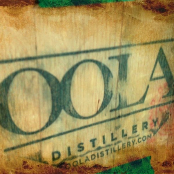 Das Foto wurde bei OOLA Distillery Bottle Shop von Richard C. am 3/17/2013 aufgenommen