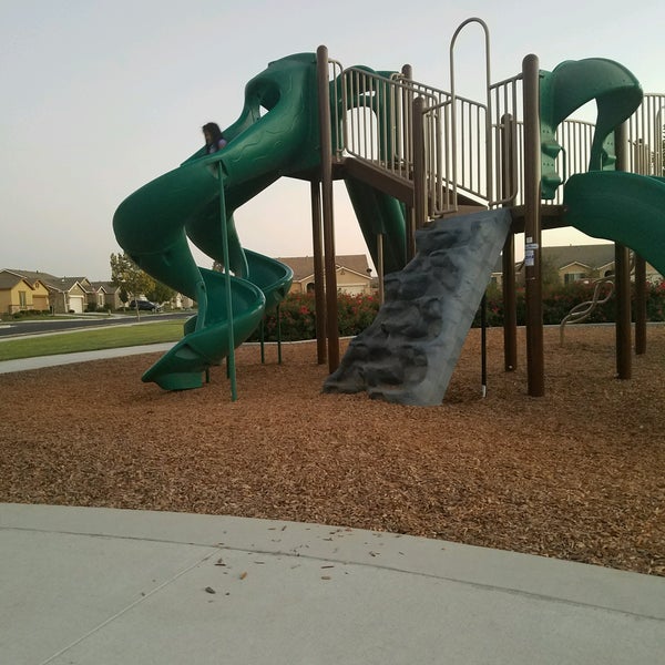 Photos At Majestic Oak Park Visalia Ca