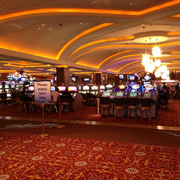 Foto tomada en Blue Chip Casino &amp; Hotel  por Ann G. el 2/24/2013