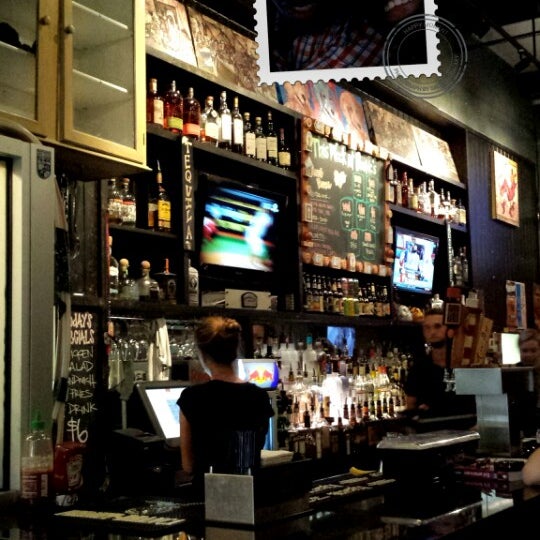 5/17/2013 tarihinde Bianca C.ziyaretçi tarafından Boone&#39;s Bar'de çekilen fotoğraf