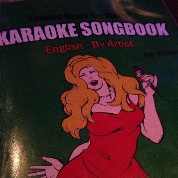 Foto tirada no(a) Karaoke One 7 por Chuck R. em 4/20/2013