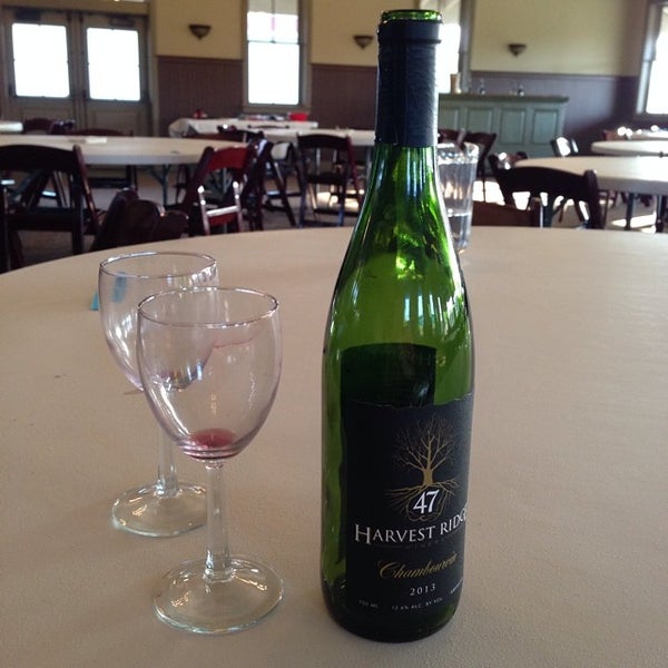 Das Foto wurde bei Harvest Ridge Winery von Jan C. am 6/18/2014 aufgenommen