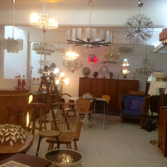 Photo taken at Vintagerie by Andreas S. on 11/22/2012