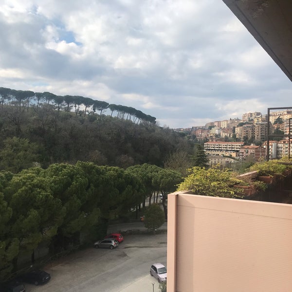 รูปภาพถ่ายที่ Hotel Giò Wine e Jazz Area โดย Thomas F. เมื่อ 4/3/2019
