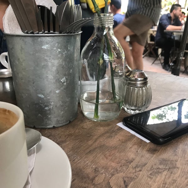 Das Foto wurde bei La Cafetería von Ene M. am 4/30/2019 aufgenommen