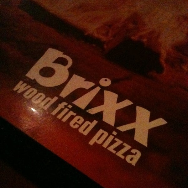 Photo prise au Brixx Wood Fired Pizza par Melissa A. le12/29/2012