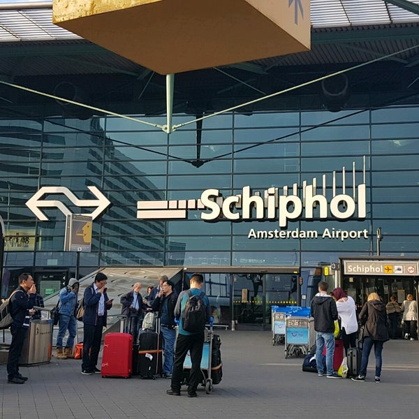 5/13/2017 tarihinde Luc L.ziyaretçi tarafından Amsterdam Schiphol Havalimanı (AMS)'de çekilen fotoğraf