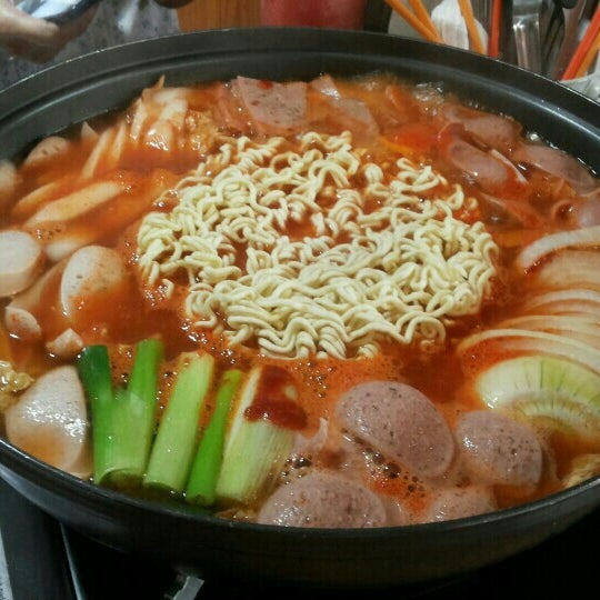Снимок сделан в Jjang Korean Noodle &amp; Grill пользователем Recommended P. 2/18/2016