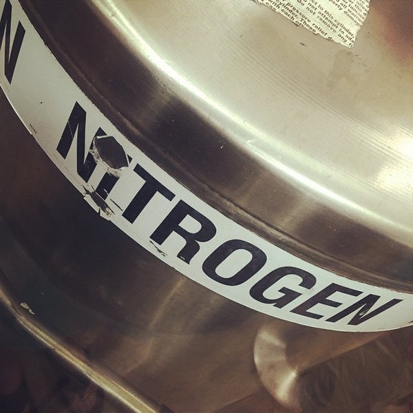 Foto tirada no(a) ChillN Nitrogen Ice Cream por Tony D. em 1/24/2015