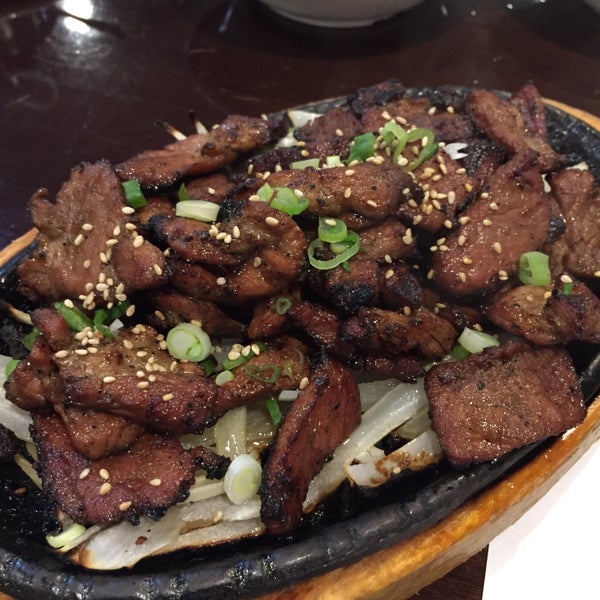 11/18/2017 tarihinde Sam Y.ziyaretçi tarafından Sura Korean BBQ Buffet'de çekilen fotoğraf