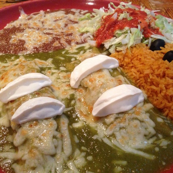 รูปภาพถ่ายที่ Don Ramon&#39;s Mexican Restaurant โดย Flin B. เมื่อ 9/2/2013