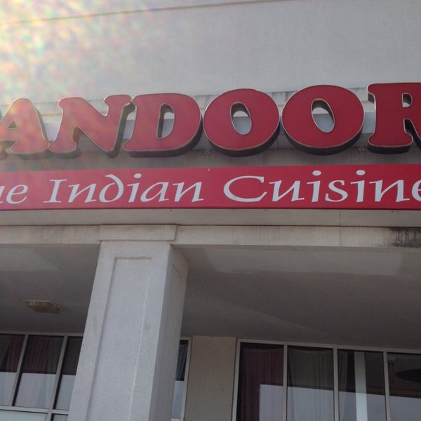 Снимок сделан в Tandoor Fine Indian Cuisine пользователем John N. 9/20/2013