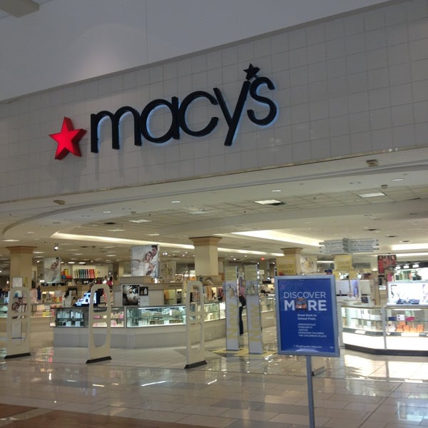 Macy's Outlet Store in Lexington