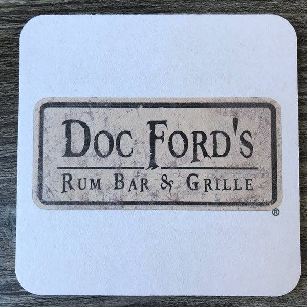 Снимок сделан в Doc Ford’s Rum Bar &amp; Grille пользователем Philip Ryan J. 2/25/2018