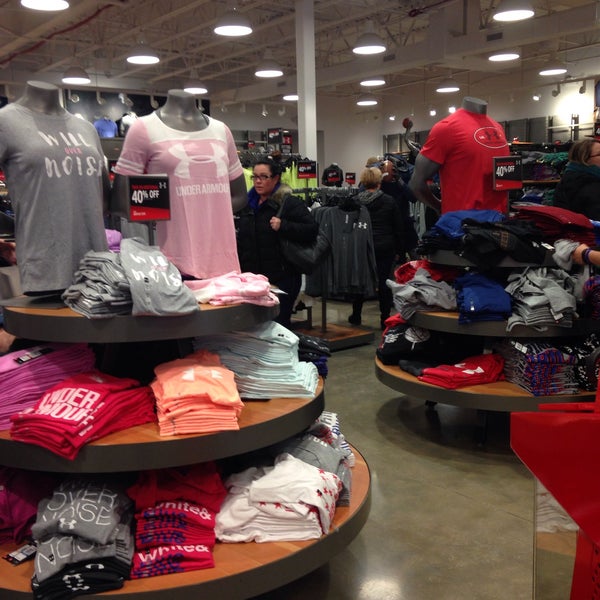 Under armour outlet aurora deals