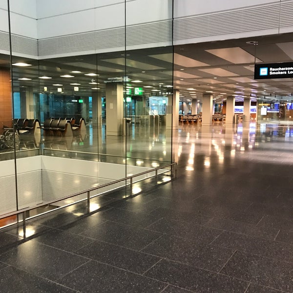Das Foto wurde bei Flughafen Zürich (ZRH) von Daniel B. am 5/20/2017 aufgenommen