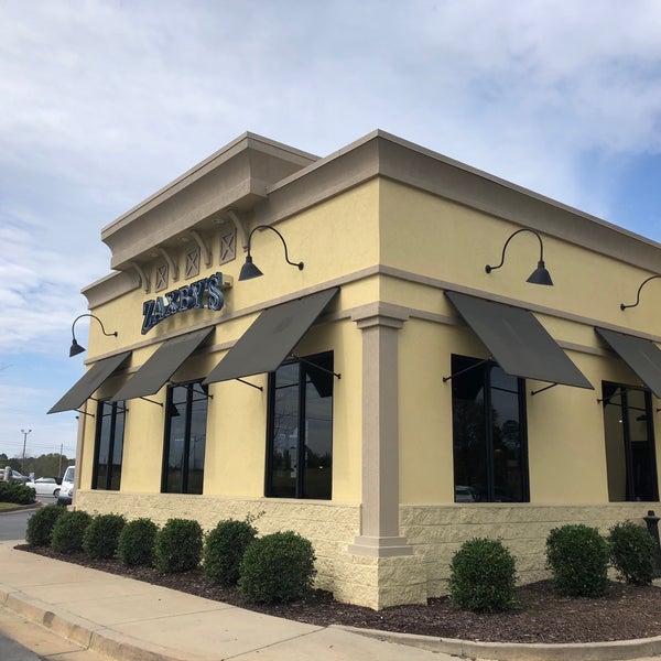 Zaxby's Chicken Fingers & Buffalo Wings Fried Chicken Joint in Dublin