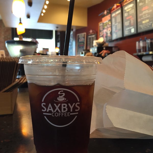 Photo taken at Saxbys Coffee by Lizzie D. on 6/7/2015
