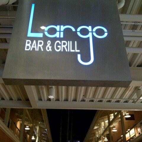 1/14/2013에 Artyom K.님이 Largo Bar &amp; Grill에서 찍은 사진