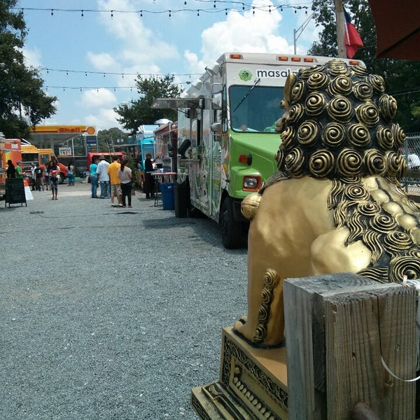 Photo taken at Atlanta Food Truck Park &amp; Market by Chuba A. on 7/12/2013