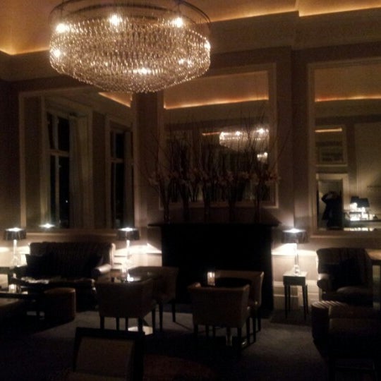 Das Foto wurde bei The Bingham Hotel von Philippe S. am 11/26/2012 aufgenommen