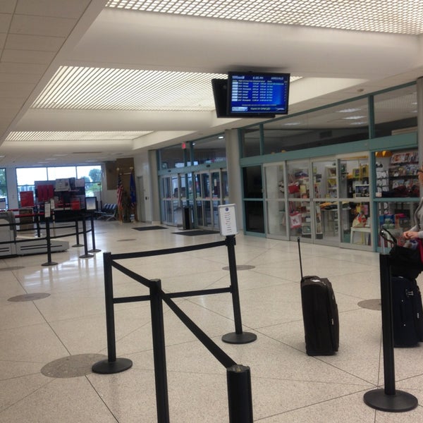 8/11/2013에 Roberto G.님이 La Crosse Regional Airport (LSE)에서 찍은 사진