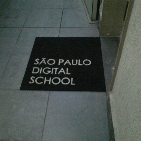 Foto scattata a São Paulo Digital School da Malu K. il 11/13/2012