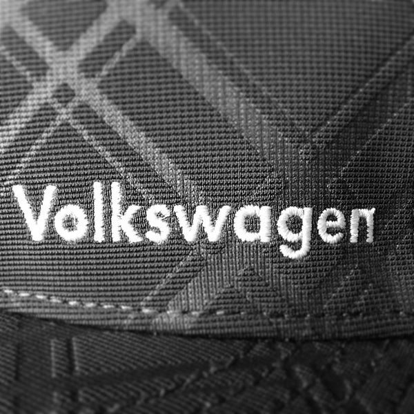 3/8/2013에 🎯Eric💀 .님이 Emich Volkswagen (VW)에서 찍은 사진