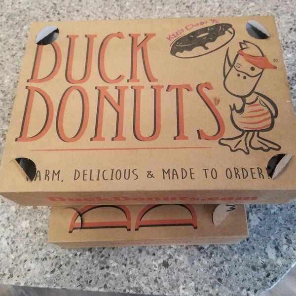 Foto diambil di Duck Donuts oleh Ty pada 10/13/2020