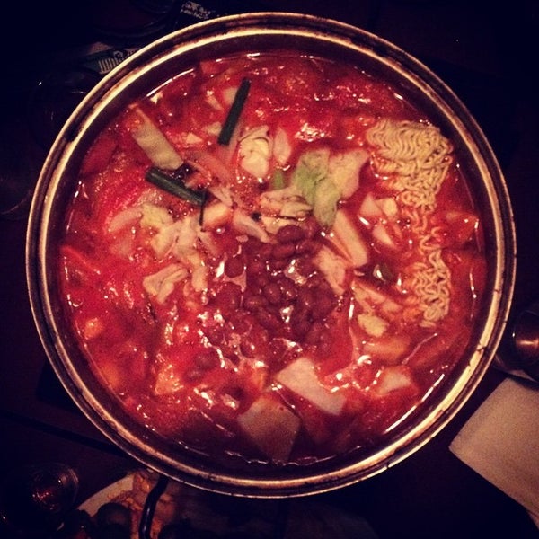 Foto diambil di Tonight Soju Bar oleh jin s. pada 9/27/2014